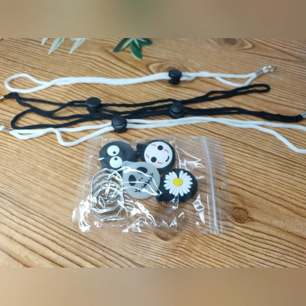 Air Tag Silicone Necklace For Kids 4 Pack